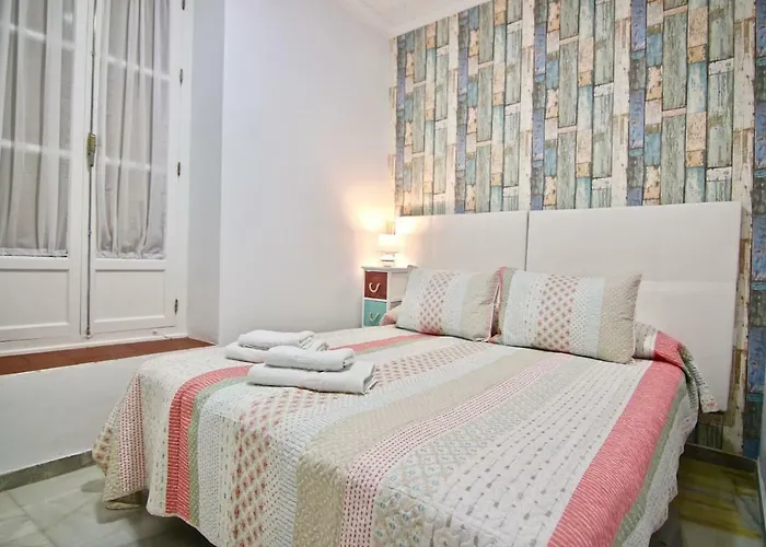 Monisimo En El Corazon De * Кадис